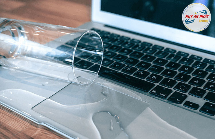 Sửa laptop bàn phím bị vô nước