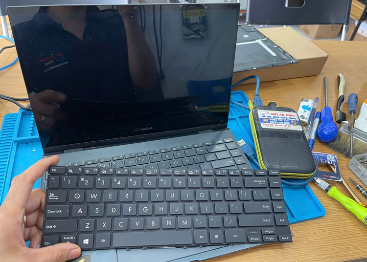 Thay bàn phím Laptop Asus Zenbook