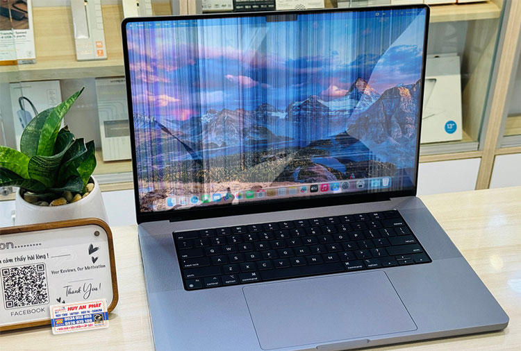 Thay Màn Hình Laptop Quận 8 Giá Rẻ Sửa Tại Nhà Lấy Liền 5 thay man hinh mac pro 1409