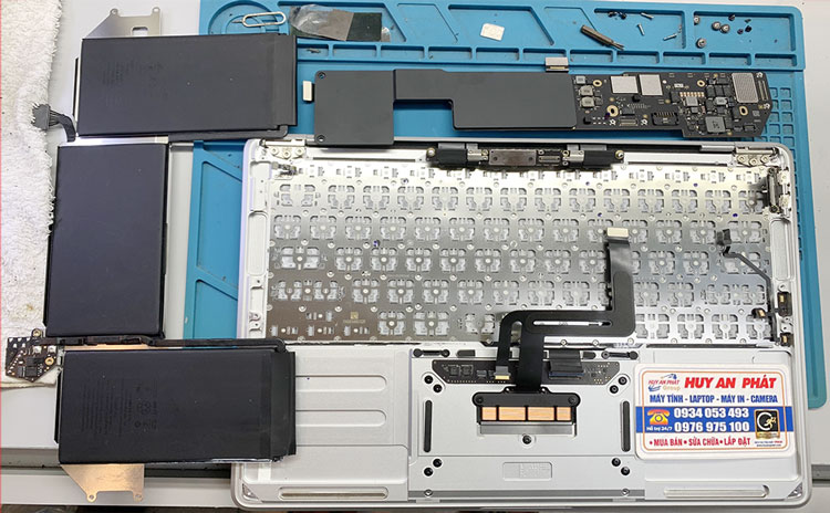 Thay bàn phím Macbook Air